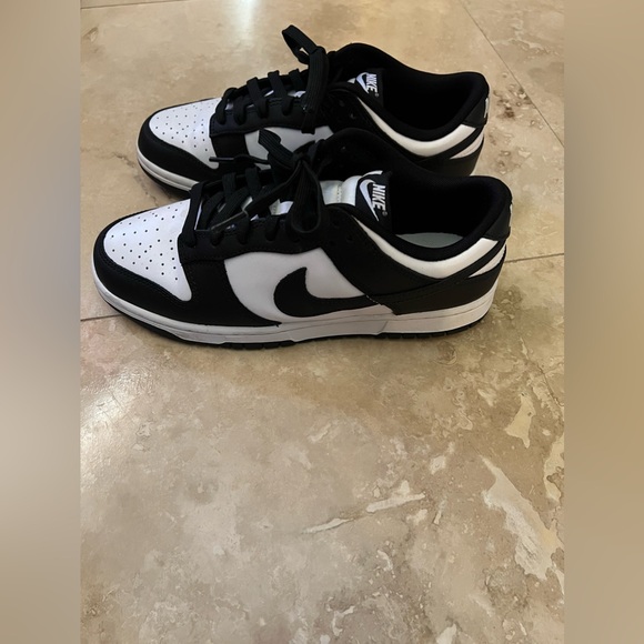 Nike Dunks - Picture 2 of 6